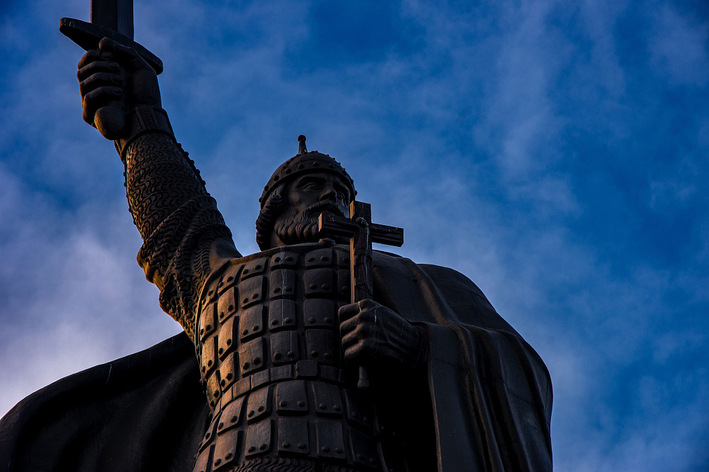 Памятник Илье Муромцу