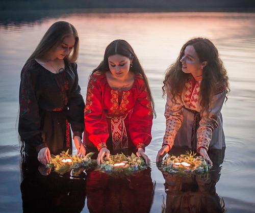 Девичники в Суздале в стиле Ивана Купала